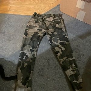 camo leggings